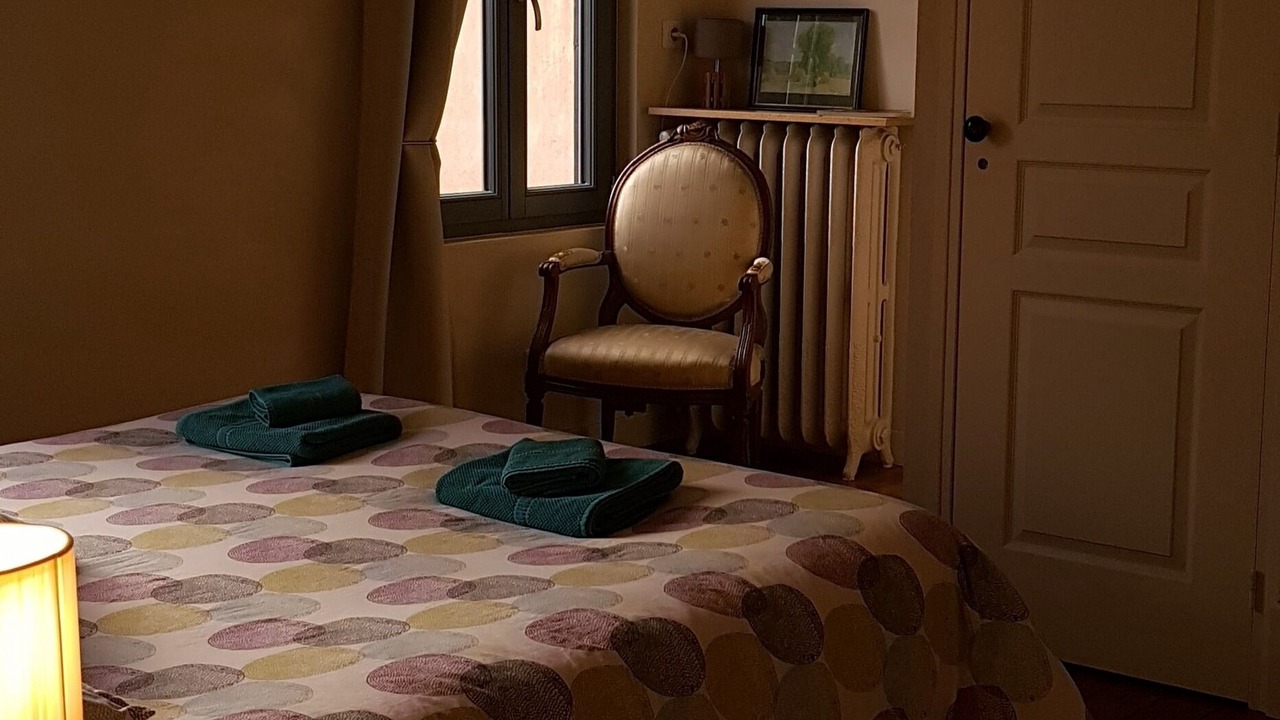 Photo of Bedroom in Savigny-les-Beaune