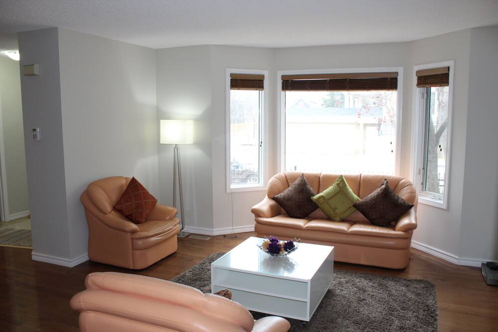 Photo of Livingroom in Marda Loop