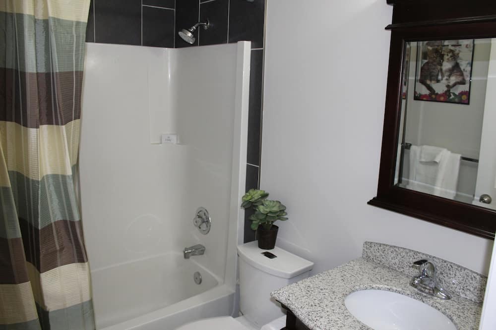 Photo of Bathroom in Marda Loop