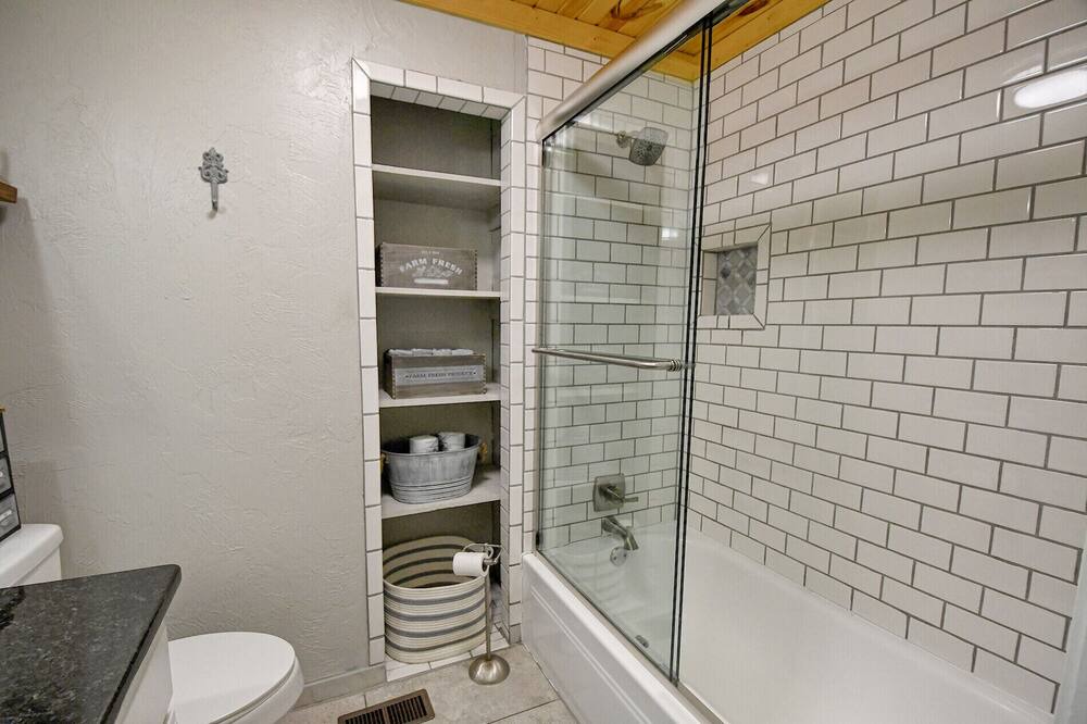 Photo of Bathroom in Gore