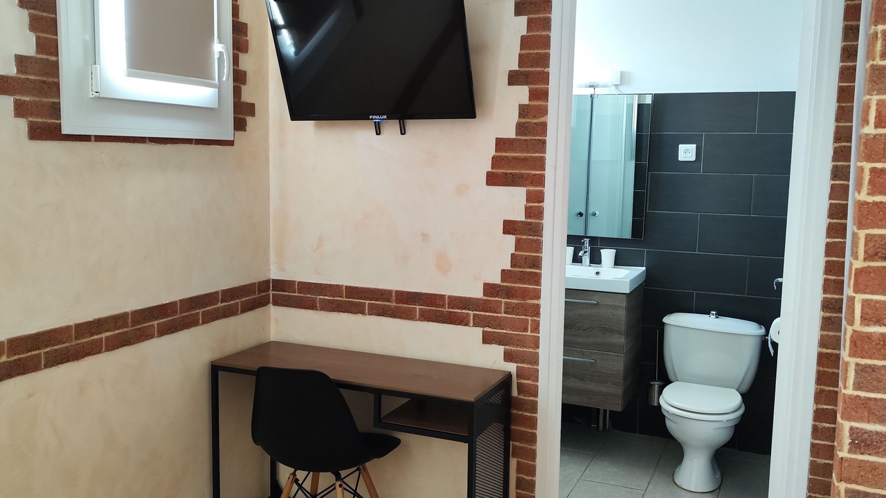 Photo of Bathroom in Beaumont-sur-Leze