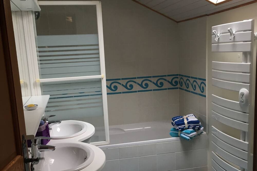 Photo of Bathroom in Monsac