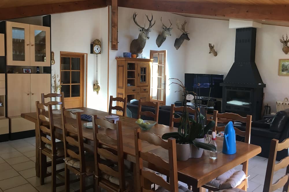 Photo of Livingroom in Monsac