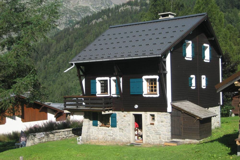 Photo of Outdoor in Le Tour