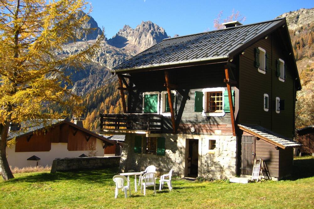 Photo of Outdoor in Le Tour