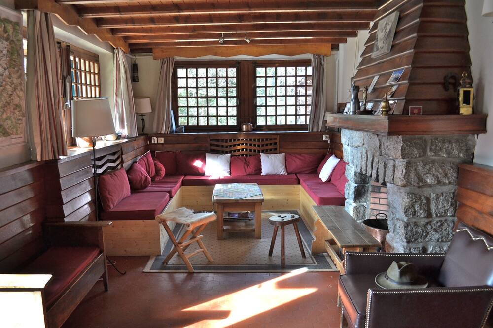 Photo of Livingroom in Le Tour
