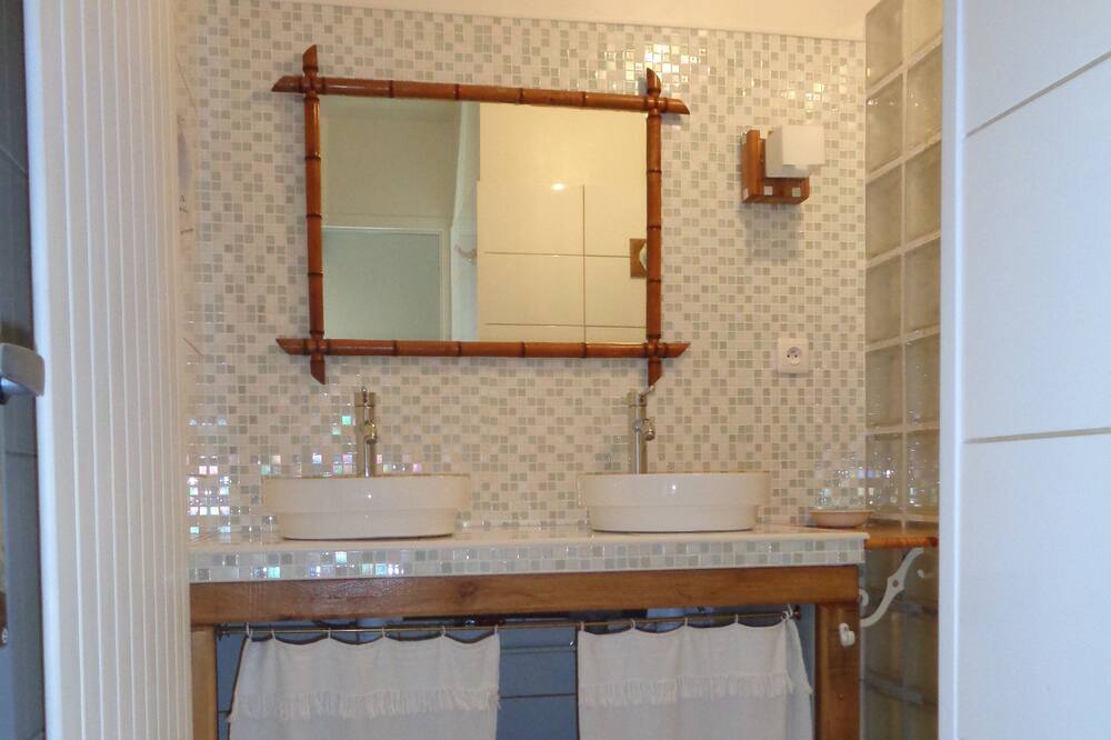 Photo of Bathroom in Chissay-en-Touraine