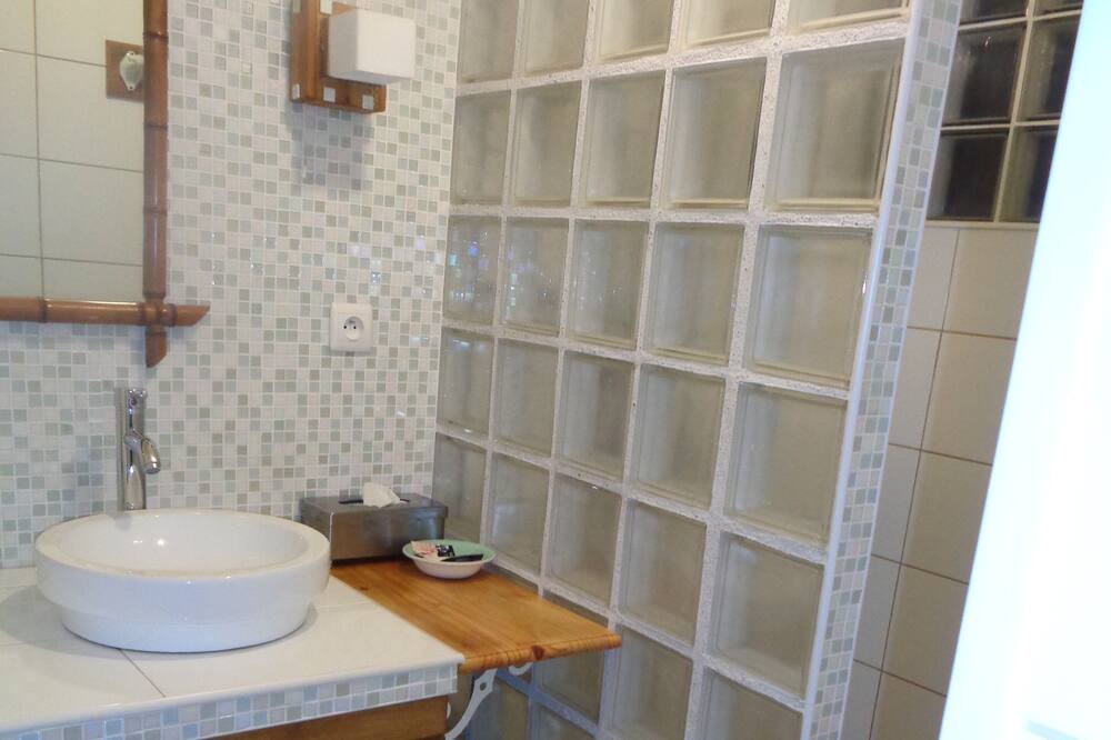 Photo of Bathroom in Chissay-en-Touraine