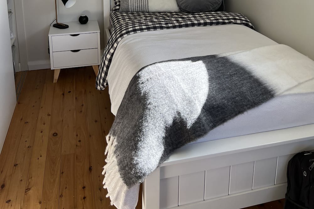 Photo of Bedroom in Curl Curl