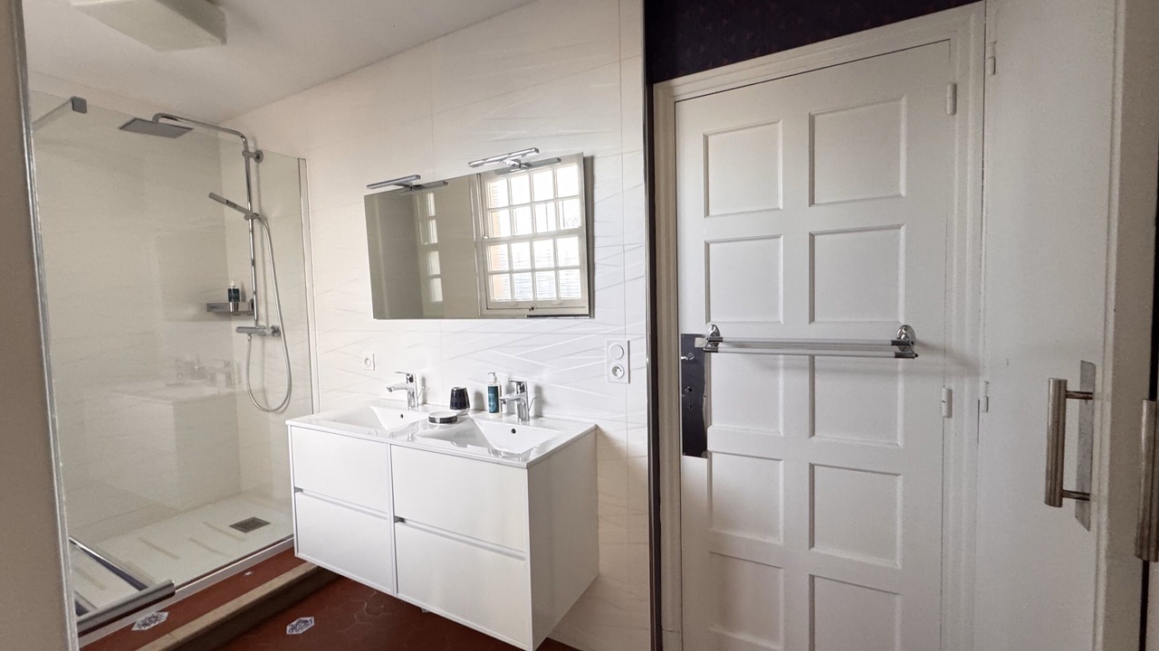 Photo of Bathroom in Labruguiere