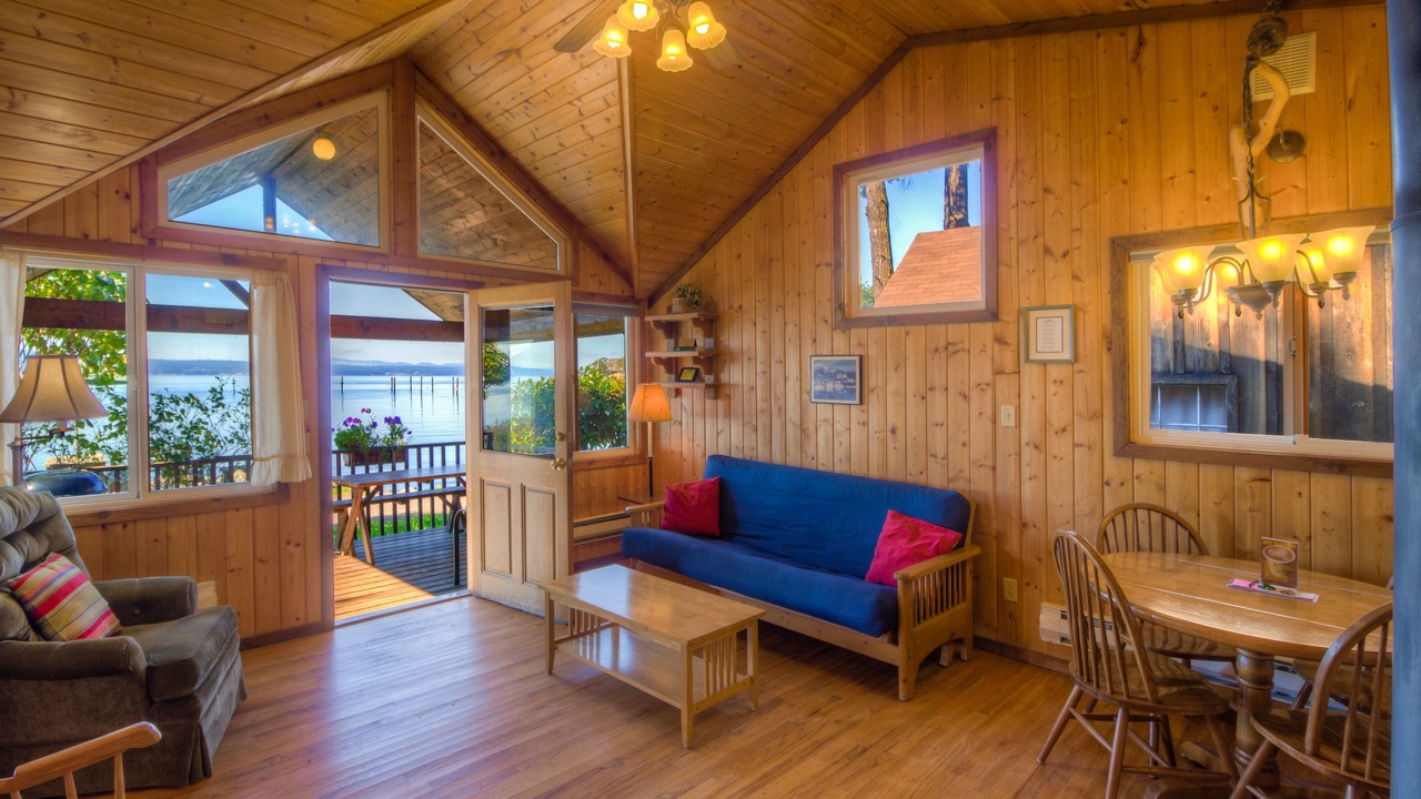 Photo of Livingroom in Eastsound