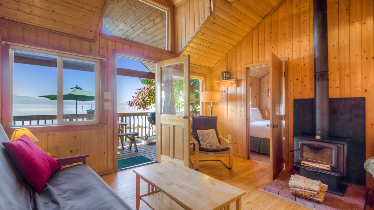 Photo of Livingroom in Eastsound