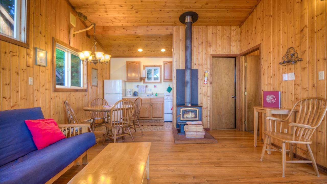 Photo of Livingroom in Eastsound