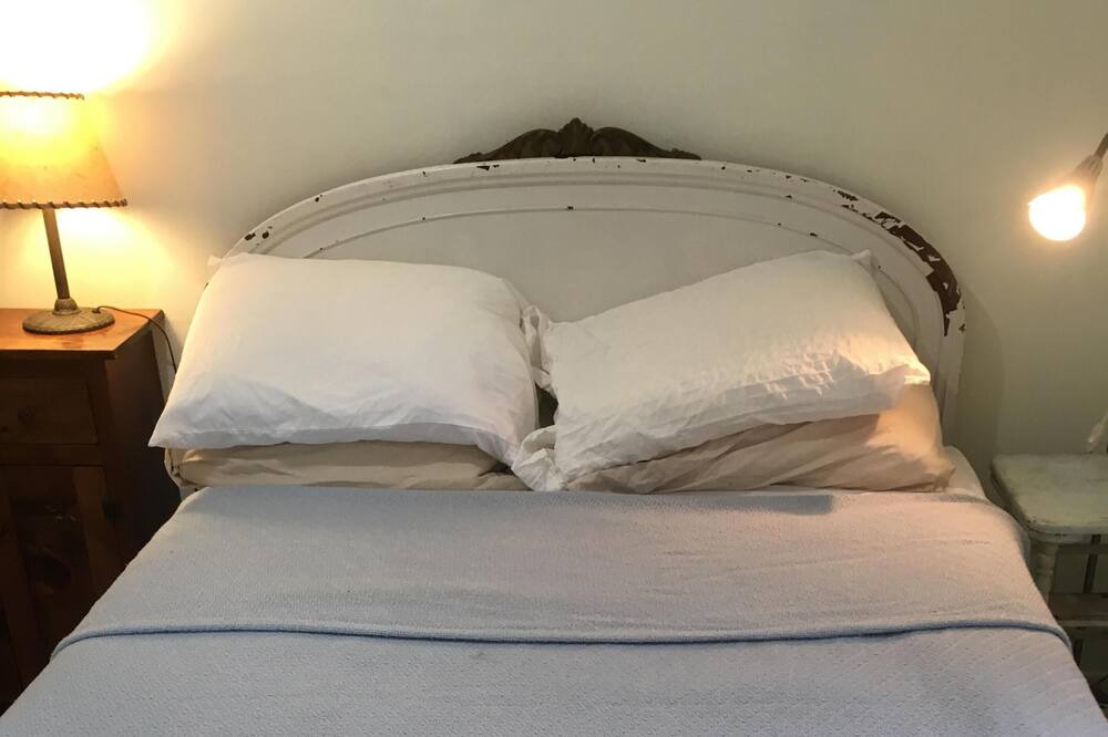 Photo of Bedroom in Swan Lake