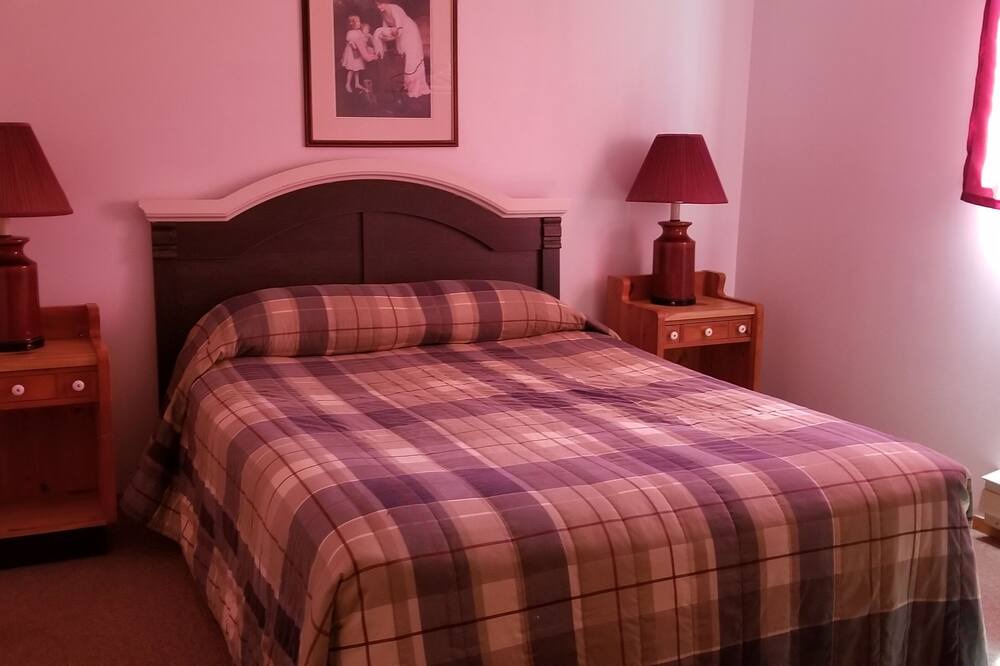 Photo of Bedroom in Edgetts Landing