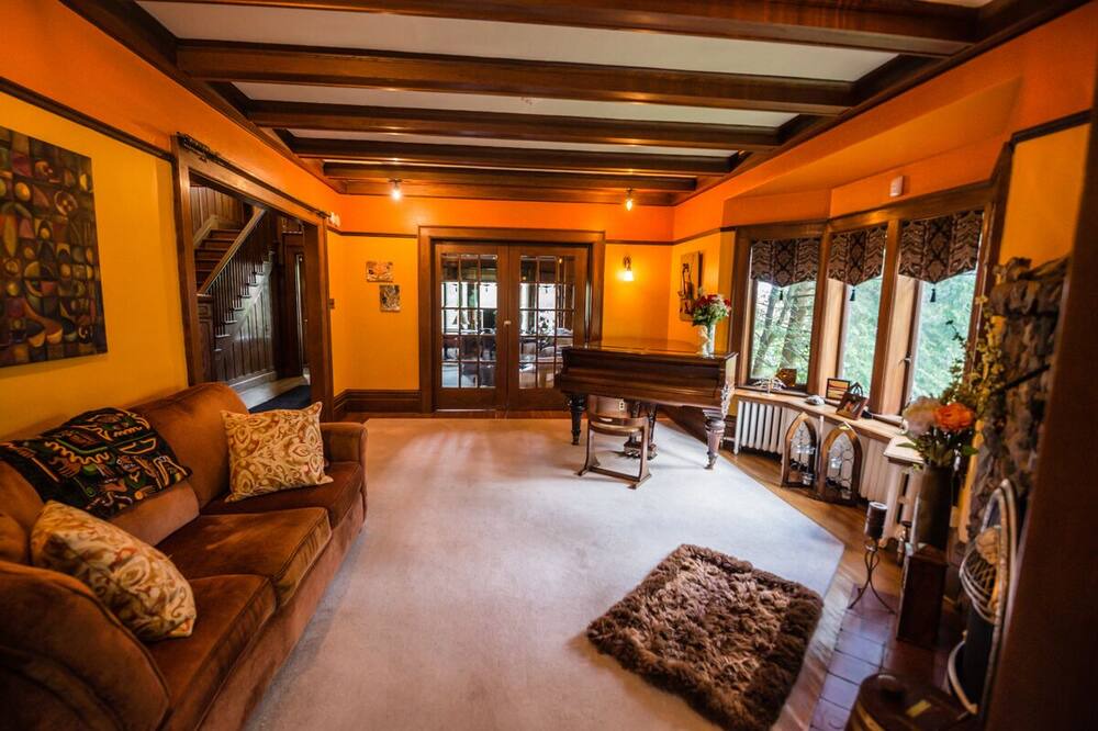 Photo of Livingroom in Stratford