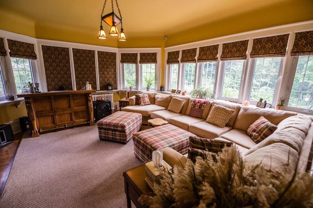 Photo of Livingroom in Stratford