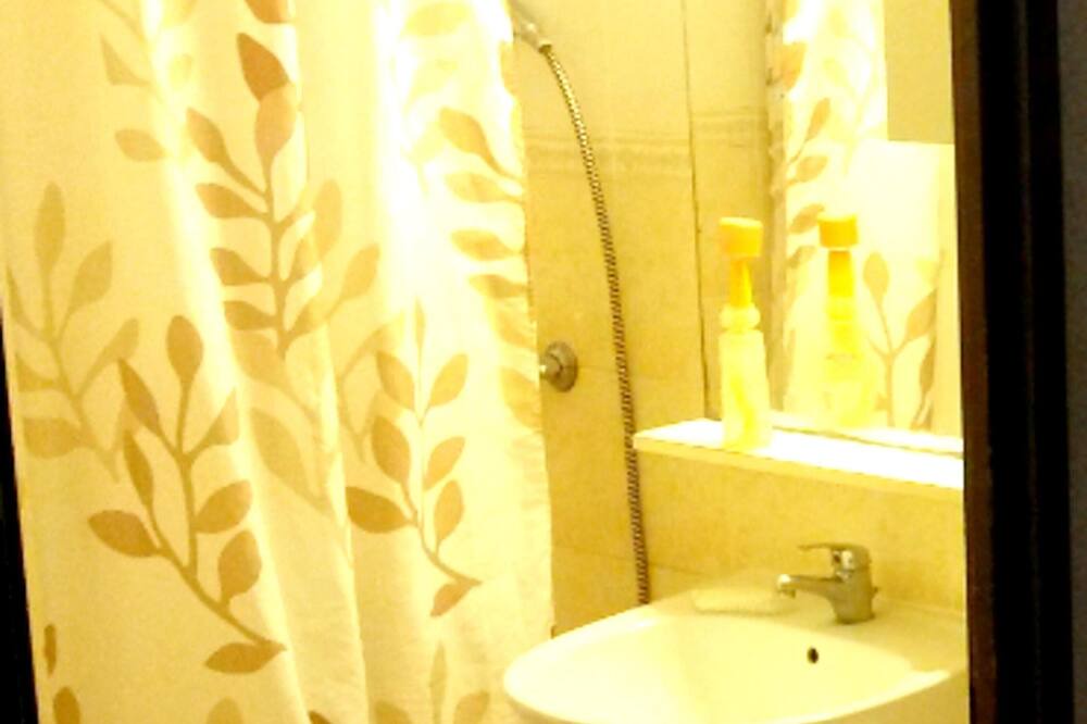 Photo of Bathroom in Les Arenes