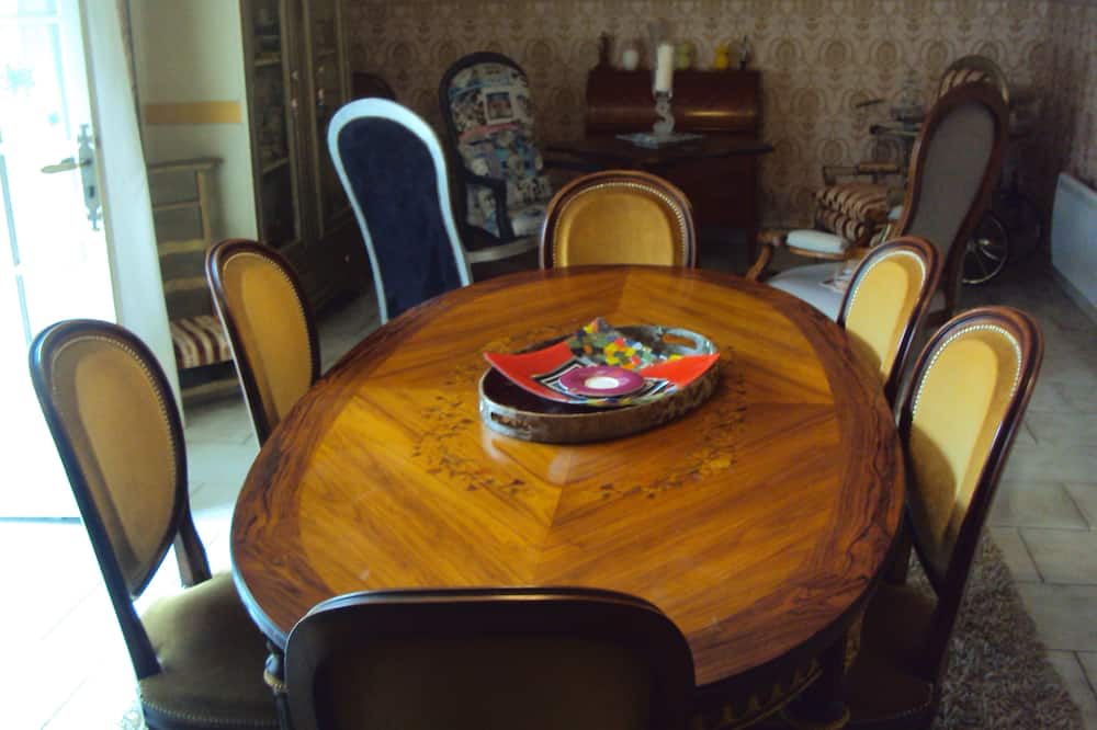 Photo of Others in Le Perreon