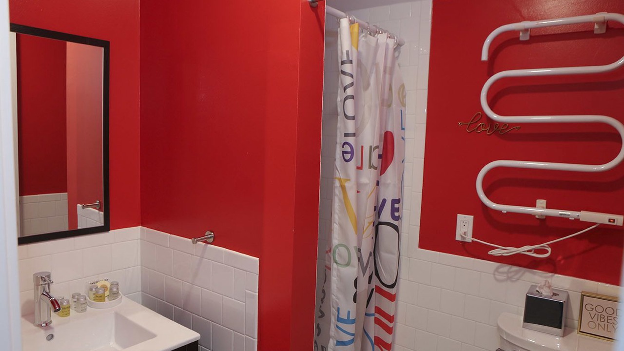 Photo of Bathroom in Squire Park