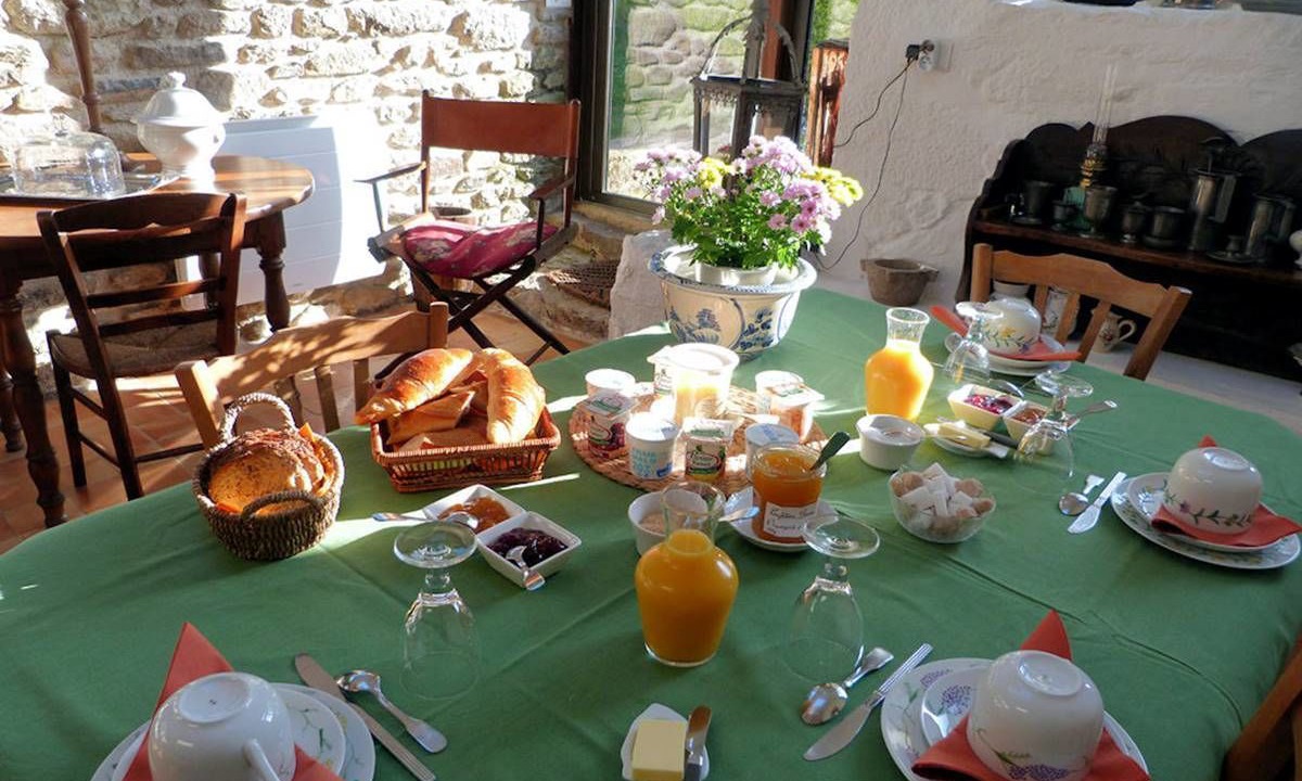 Photo of Others in Dinan