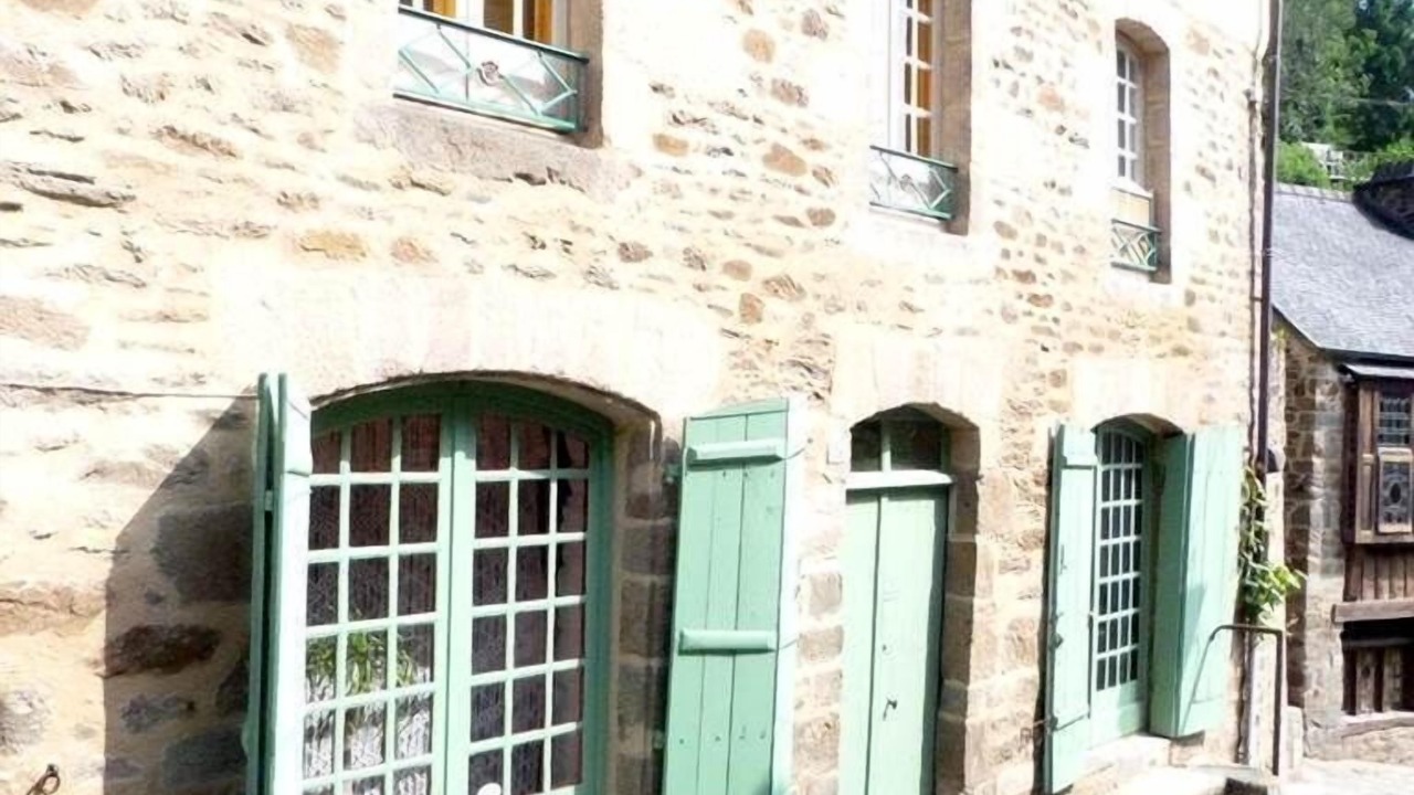 Photo of Buildings in Dinan