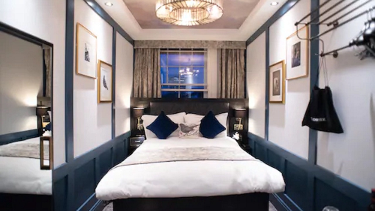 Photo of Bedroom in Earl's Court