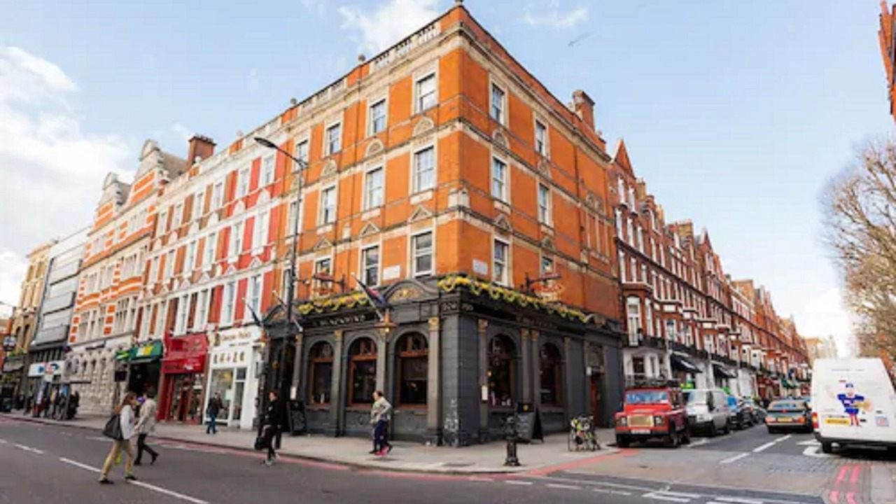 Photo of Outdoor in Earl's Court