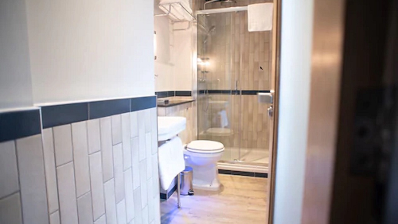 Photo of Bathroom in Earl's Court