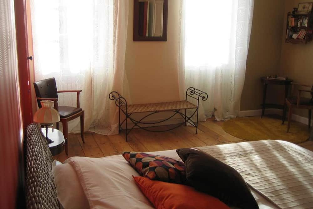 Photo of Bedroom in Sainte-Bazeille