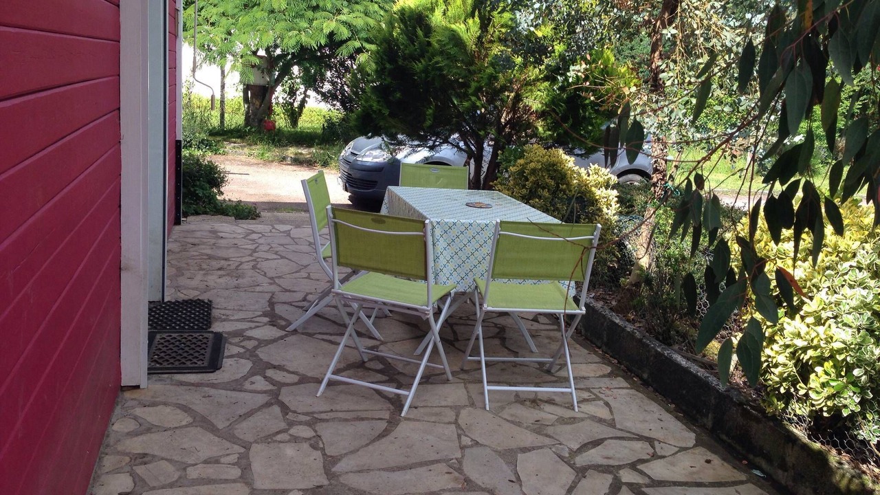 Photo of Patio Balcony in Saint-Antoine-de-Breuilh