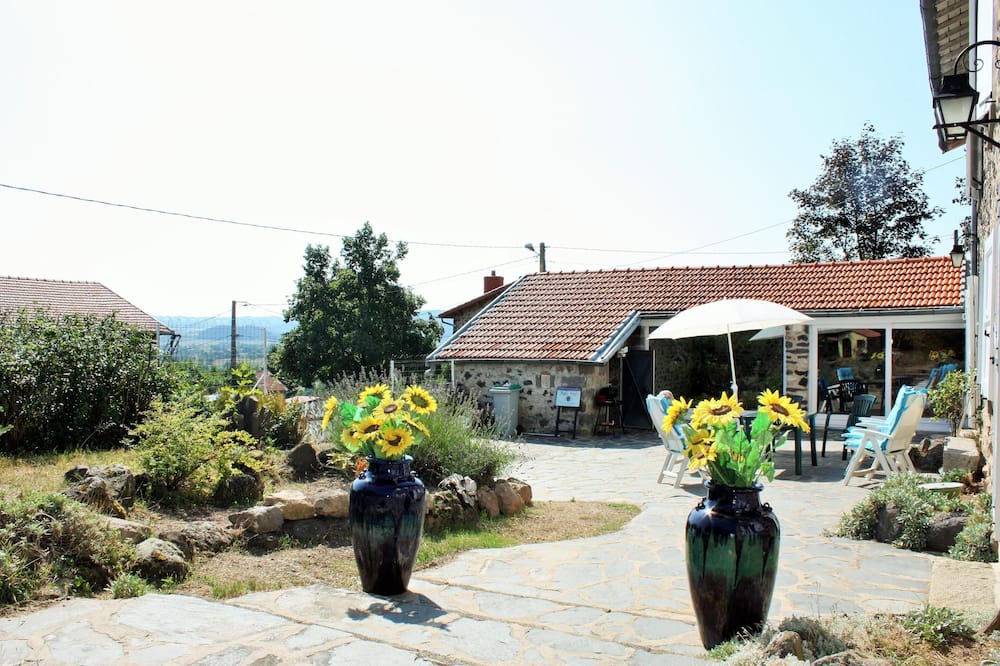 Photo of Outdoor in Ceaux-d'Allegre