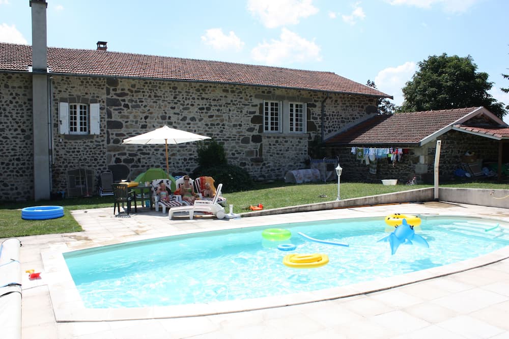 Photo of Outdoor in Ceaux-d'Allegre