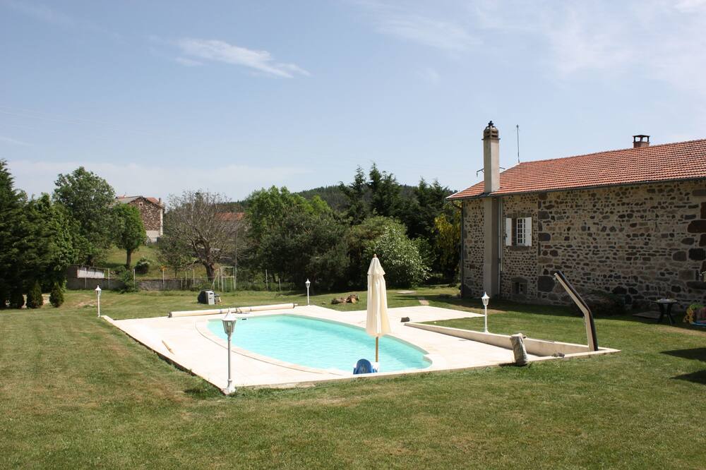 Photo of Outdoor in Ceaux-d'Allegre