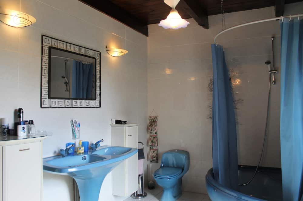Photo of Bathroom in Ceaux-d'Allegre