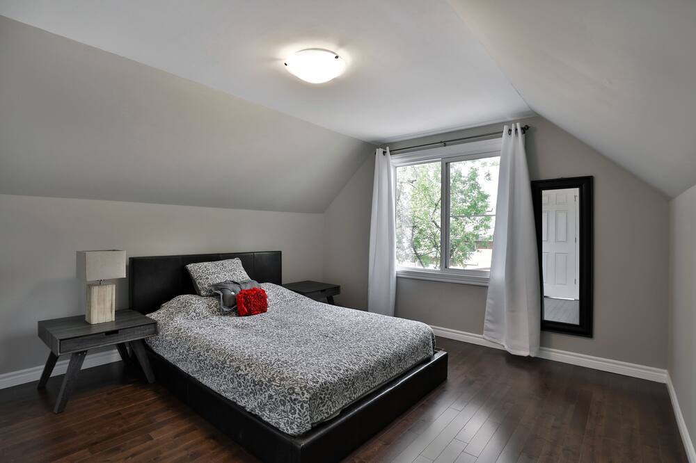 Photo of Bedroom in Hamilton