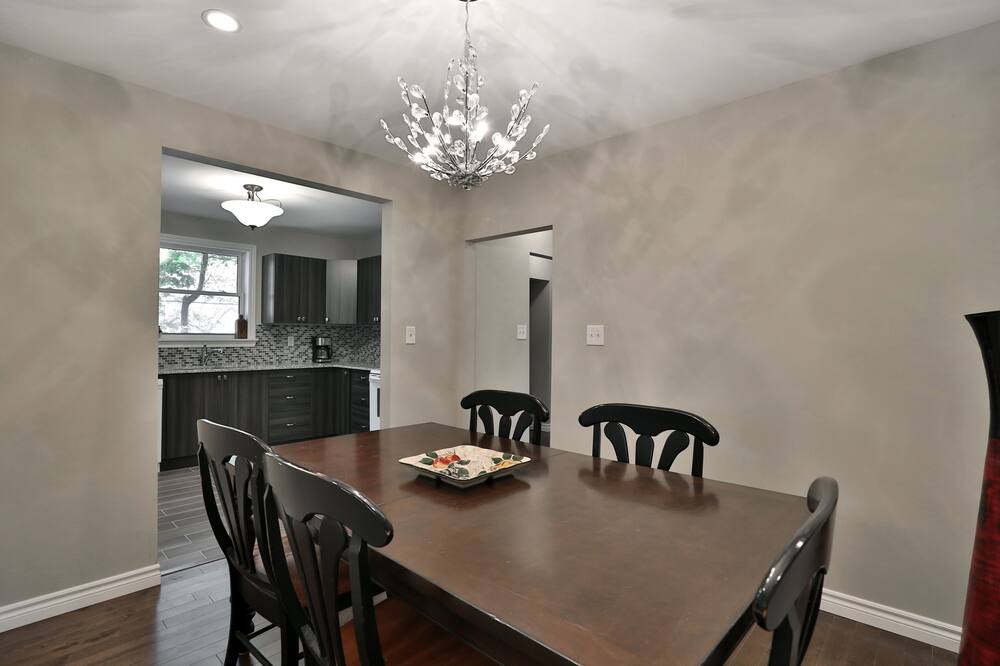 Photo of Livingroom in Hamilton