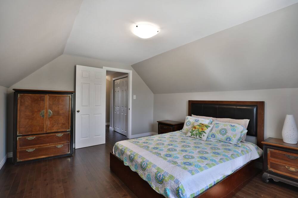 Photo of Bedroom in Hamilton