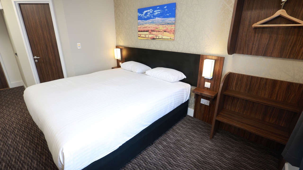 Photo of Bedroom in Saint Asaph