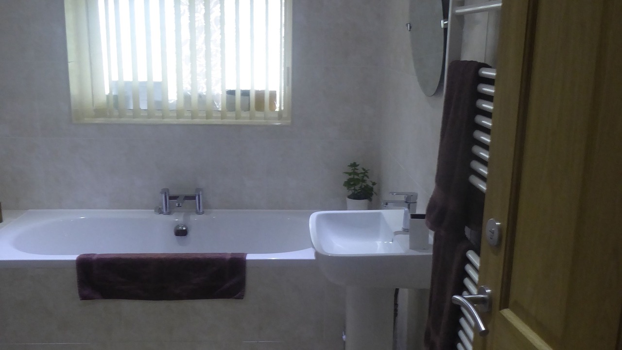 Photo of Bathroom in Fence