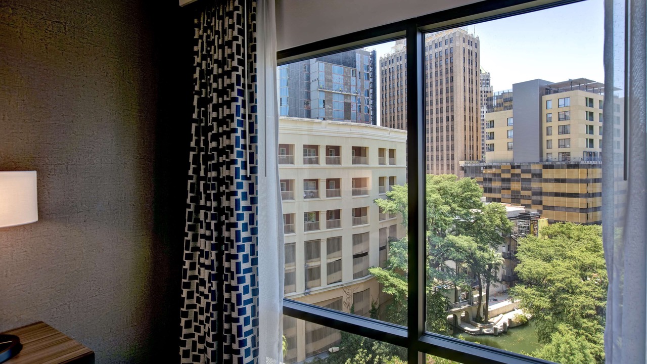 Photo of Bedroom in Main - Military Plaza