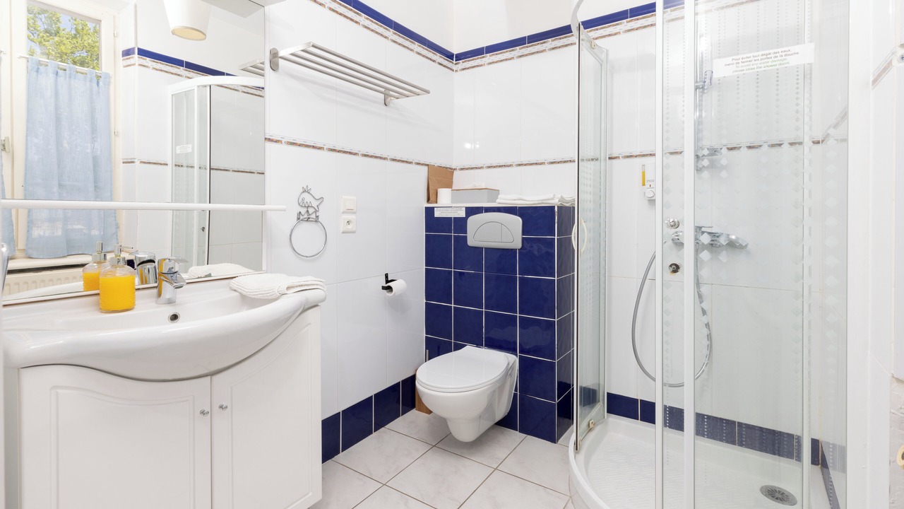 Photo of Bathroom in Castelnaudary