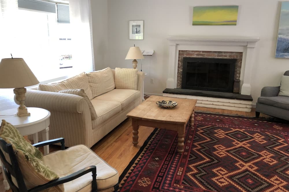 Photo of Livingroom in Sag Harbor