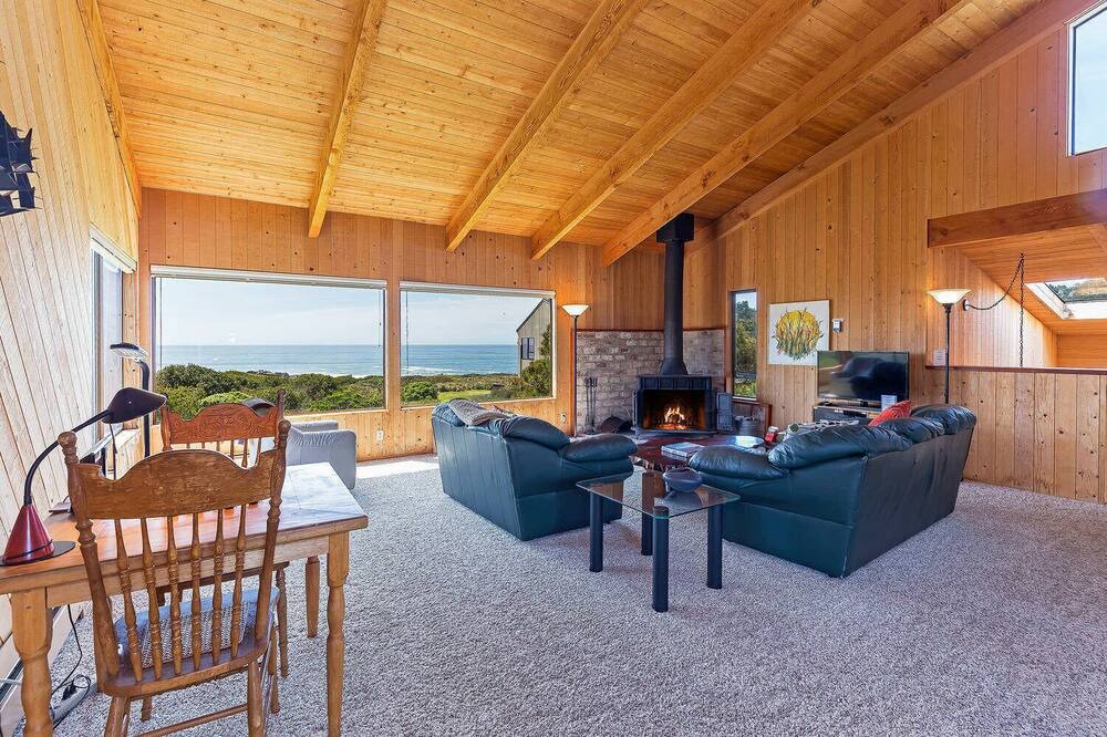 Photo of Livingroom in Sea Ranch
