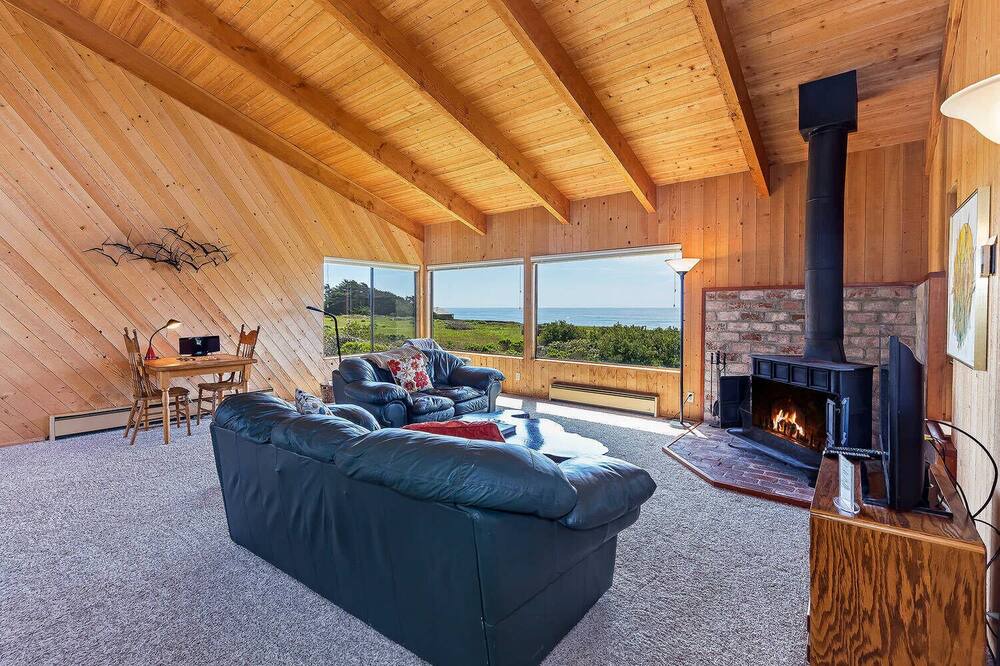 Photo of Bedroom in Sea Ranch