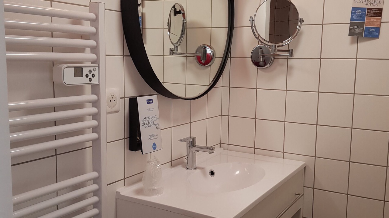 Photo of Bathroom in Chesnes