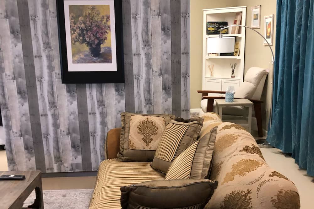Photo of Livingroom in Gig Harbor