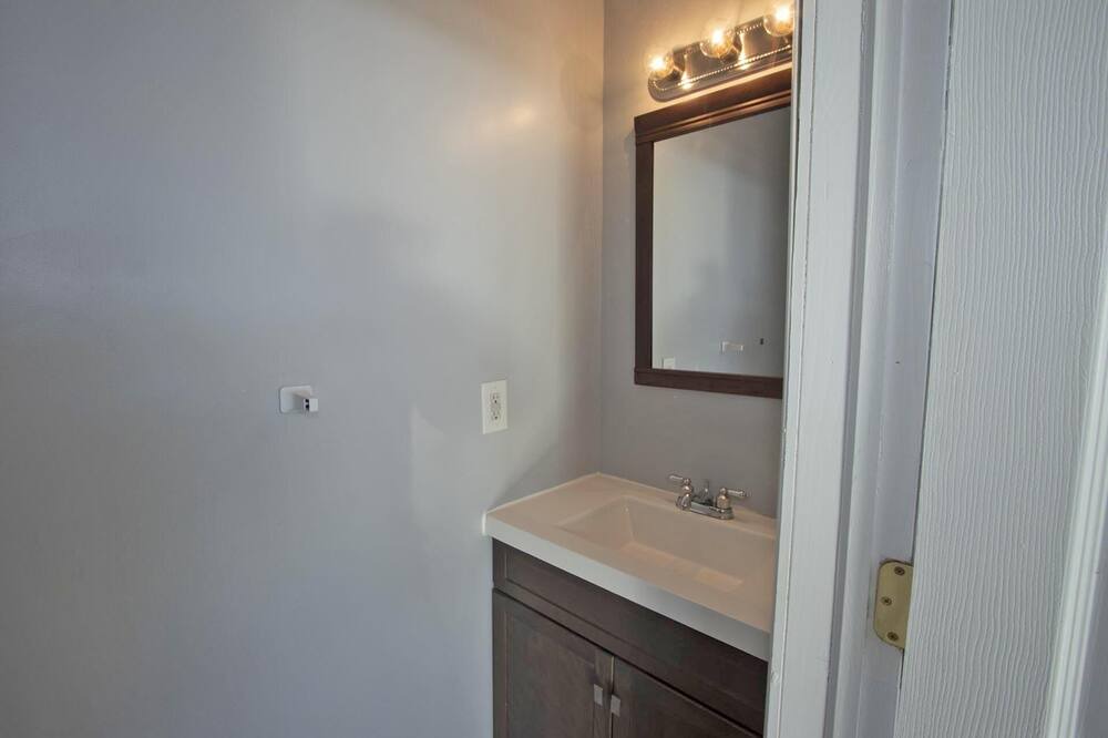 Photo of Bathroom in Ship Bottom