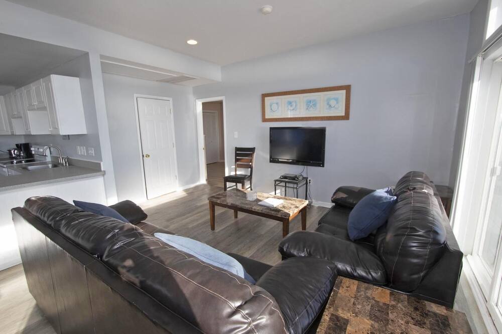 Photo of Livingroom in Ship Bottom