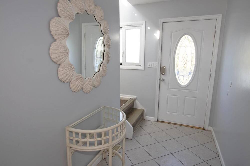 Photo of Bedroom in Ship Bottom